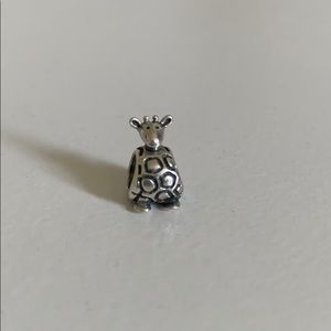 Pandora giraffe twist on bracelet charm! ♥️🦒